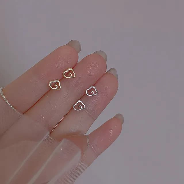 【Umi】可愛雲朵造型耳環(日韓時尚潮流女飾品 銀色耳飾 耳針 耳墜 耳釘 生日 情人節 禮物)