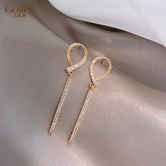 【Golicc】耳環 輕奢 水鑽 長款(七夕 情人節 生日 飾品 耳飾 耳墜 禮物)