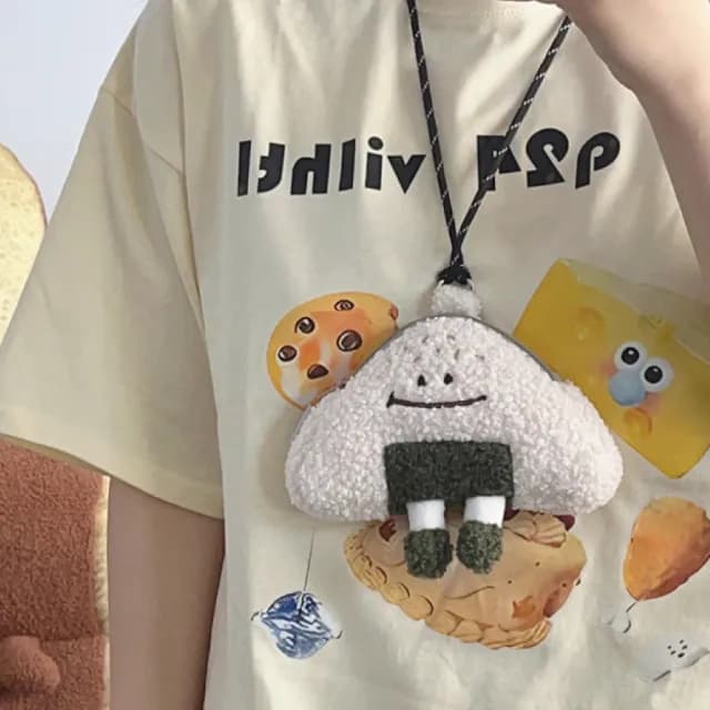 【Sayaka 紗彌佳】情人節禮物 零錢包 日系可愛人氣趣味小物系列 海苔飯糰造型附背帶掛脖小物包(2種款式表情
