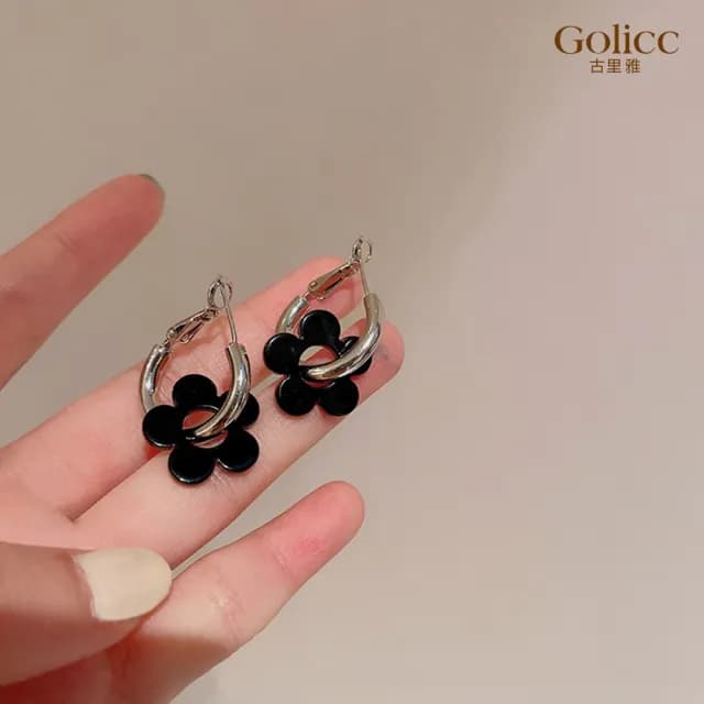 【Golicc】耳環 花朵(七夕 情人節 生日 飾品 耳釘 耳飾 耳墜 禮物)
