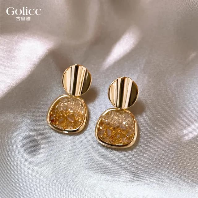 【Golicc】耳環 法式 氣質 水晶(七夕 情人節 生日 飾品 耳釘 耳飾 耳墜 禮物)