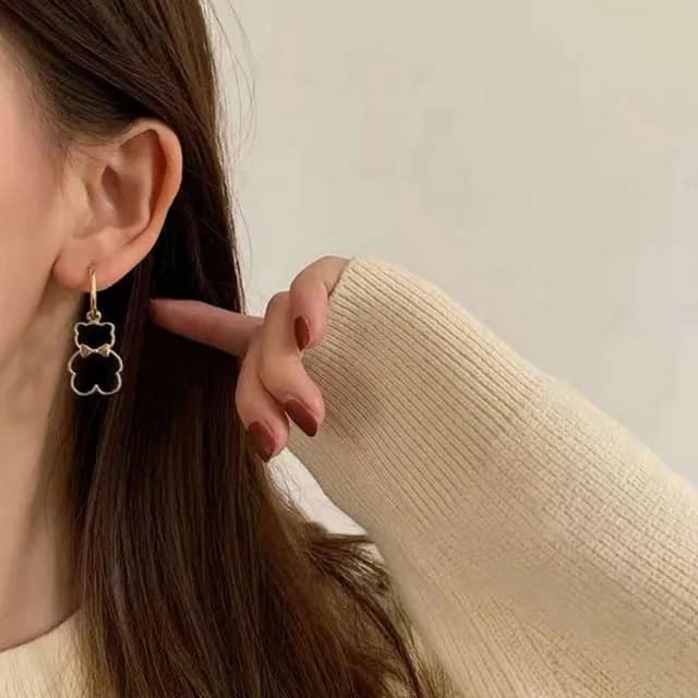 【Golicc】耳環 日韓 可愛 簍空 小熊(99購物限定 生日 飾品 耳釘 耳飾 耳墜 禮物)