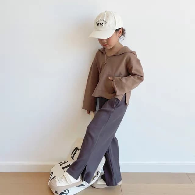 【橘魔法】羅紋坑條下擺小開岔寬褲（小孩賣場）(長褲 闊腿褲 親子裝 大童 女童 童裝 兒童)