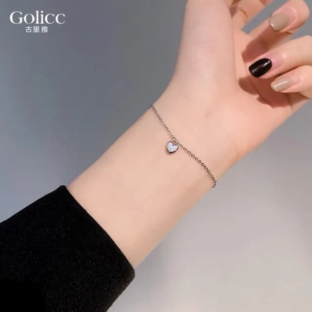 【Golicc】手鍊 ins 簡約 愛心 鈦鋼(七夕 情人節 生日 手環 手繩 首飾 飾品 禮物)