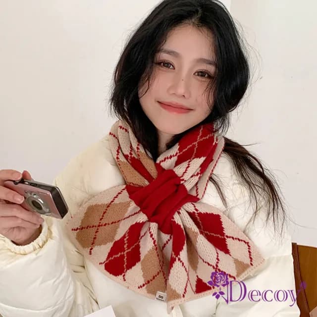 【Decoy】線條菱格＊加厚交叉固定保暖圍巾(顏色可選)