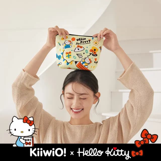 【Kiiwi O！官方直營】情人節禮物 Hello Kitty x Kiiwi O! 聯名款．50th.實用大容量收納包 多色選