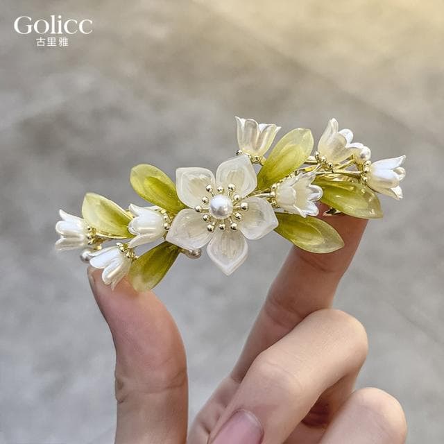 【Golicc】髮夾 鈴蘭花朵 氣質 彈簧夾(母親節 生日 情人節 髮飾 頭飾 鯊魚夾 髮夾 禮物)
