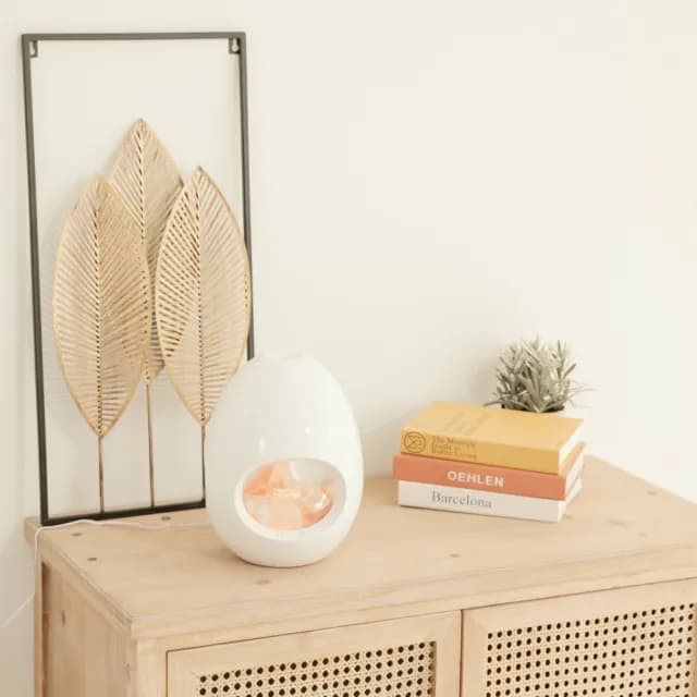 【YU Living 信歐傢居】北歐風蛋型香氛噴霧器(白色/加濕器.室內香氛機.桌上裝飾)