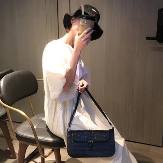【LEESA】情人節禮物 鱷魚紋腋下包\女生包包\女士包包\PARTY包\晚宴包\高品質\歐美\肩背包\單肩包女\黑色包