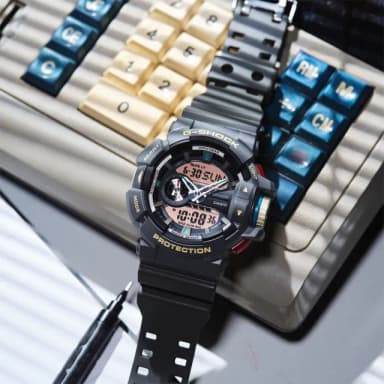 【CASIO 卡西歐】G-SHOCK 復古色彩雙顯手錶 送禮 禮物 推薦(GA-400PC-8A)
