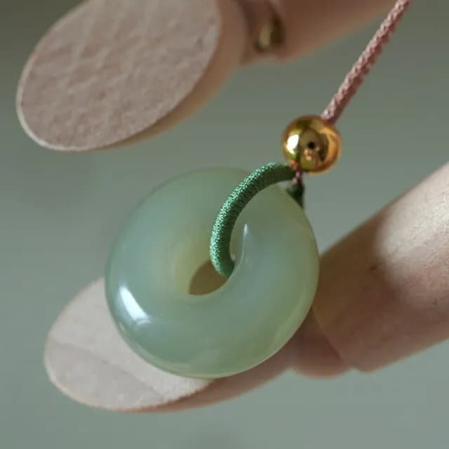 【KT DADA】氣質項鍊 轉運項鍊 保平安 送長輩 送女生禮物 繩練 和田玉項鍊 吊墜項鍊 和田青玉 項鍊掛件