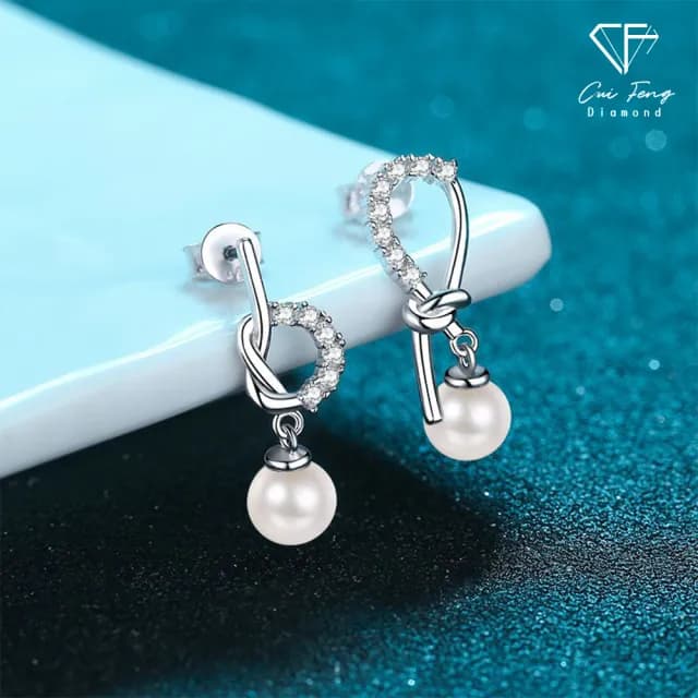 【CF鑽飾】耳環 天然淡水珍珠X莫桑鑽《銀結相擁》99購物限定(21分 天然淡水珍珠 情人節)