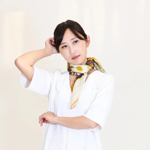 【BANNIES】蠶絲羊毛｜驕陽雛菊(圍巾 披肩 羊毛 蠶絲)
