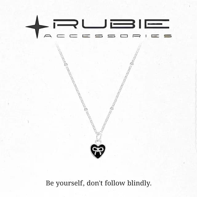 【RUBIE ACCESSORIES】黑色滴釉小愛心蝴蝶結S925純銀項鍊(YX0002XGN)
