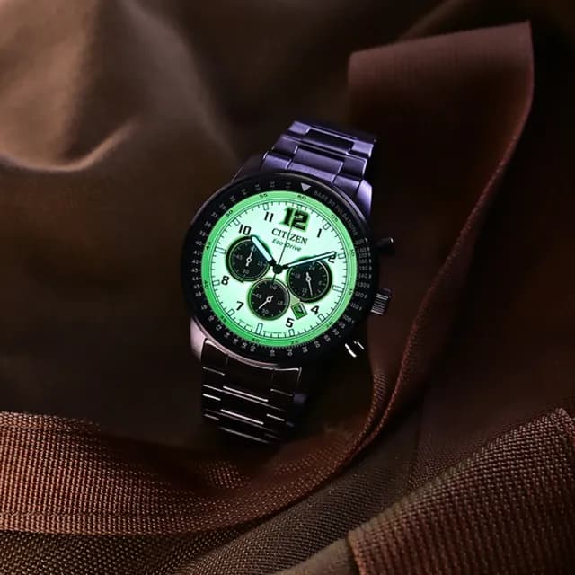 【CITIZEN 星辰】Chronograph 計時系列 CA4507-84X 宇宙計型 熊貓 迪通拿款 光動能 日期 真三眼 石英 手錶