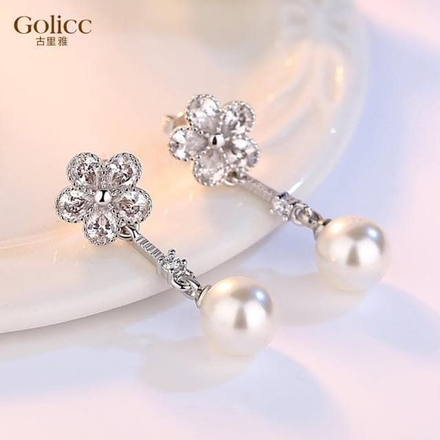 【Golicc】耳環 典雅花朵 垂墜珍珠(母親節 生日 情人節 飾品 耳釘 耳飾 耳墜 禮物)
