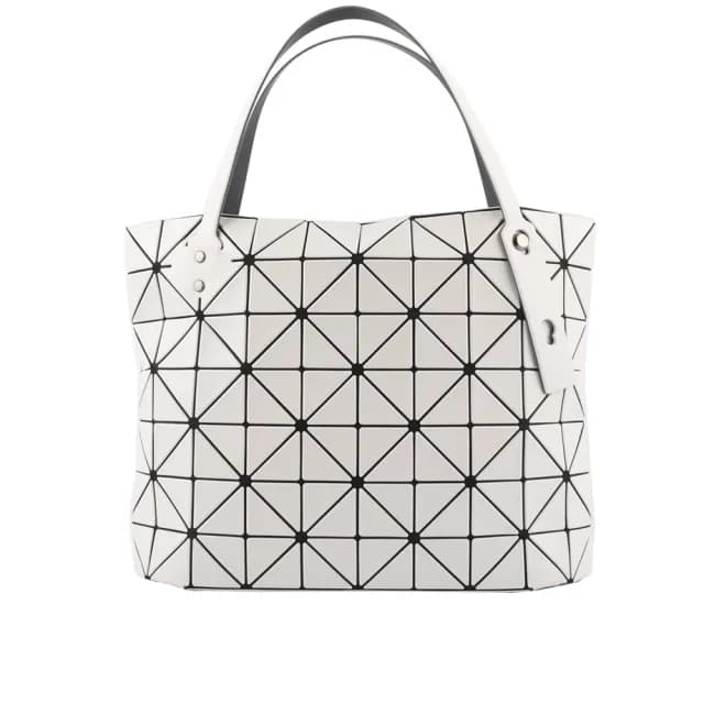【ISSEY MIYAKE 三宅一生】BAO BAO ROCK MATTE 7X10 啞光霧面托特包(淺灰色)