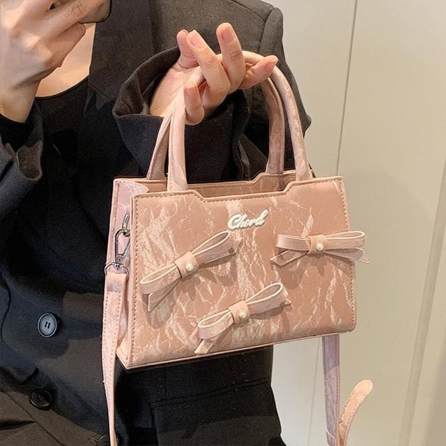 【LEESA】硬殼包包\蝴蝶結包包\包包\手提包\送女生\生日禮物\韓國包包\斜背小方包\閨蜜包包\送閨蜜