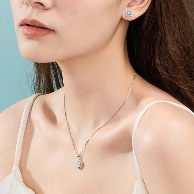【LEESA】莫桑鑽\氣質項鍊\項鍊女\925純銀項鍊\鎖骨鍊\鑽石項鍊\吊墜\短鍊\女友禮物\情侶紀念禮