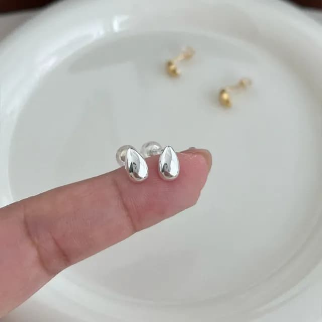 【LEESA】情人節禮物 純銀耳環\水滴耳環\純銀耳釘\韓國耳環\日系耳環\小耳環\耳釘\ins耳環\耳飾\銀耳環\女
