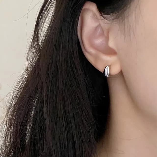 【MoonDy】情人節禮物 七夕 包包 水滴耳環 純銀耳釘 韓國耳環 純銀耳環 小耳環 耳釘 ins耳環 耳飾 銀耳環