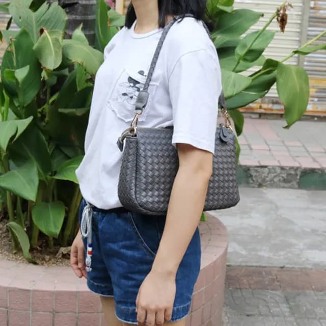 【LEEHER】情人節禮物 腋下包/法棍包/包包女/女士包包/肩背包/手工包/編織包/斜挎包/單肩包/時尚/女包/簡約