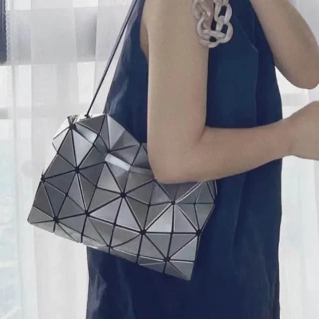 【LEEHER】情人節禮物 七夕 女生/包包/小方包/小包包/便攜包/隨身小包/幾何包包/菱格包包/可愛包包/個性包