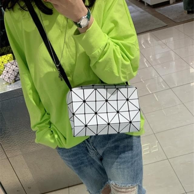 【LEESA】菱格包包\小方包\小包包\便攜包\隨身小包\幾何包包\可愛包包\個性包包\交換禮物\側背包
