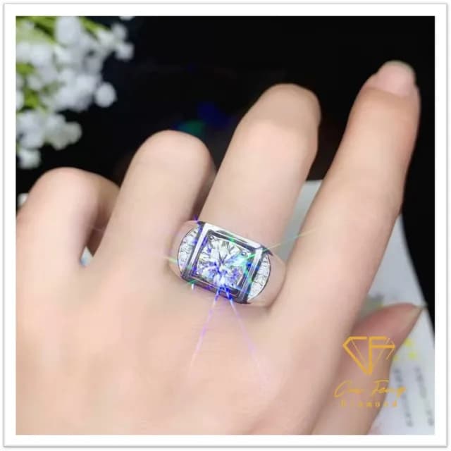 【CF鑽飾】男戒 莫桑鑽《天圓》(1克拉 618 情人節 戒指 鑽戒  禮物送禮 生日 父親節)