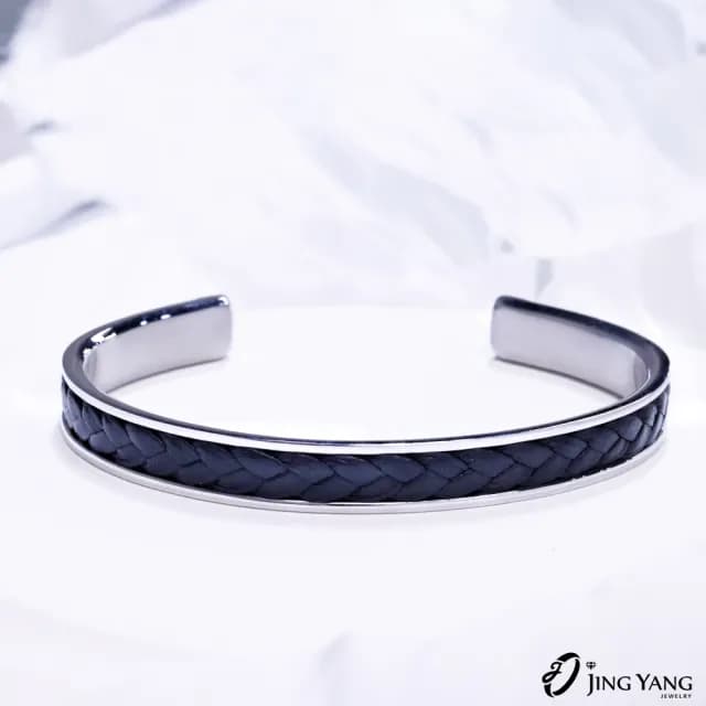 【JING YANG 晶漾】白鋼男手鐲黑牛皮開口手環(生日禮物、送禮)