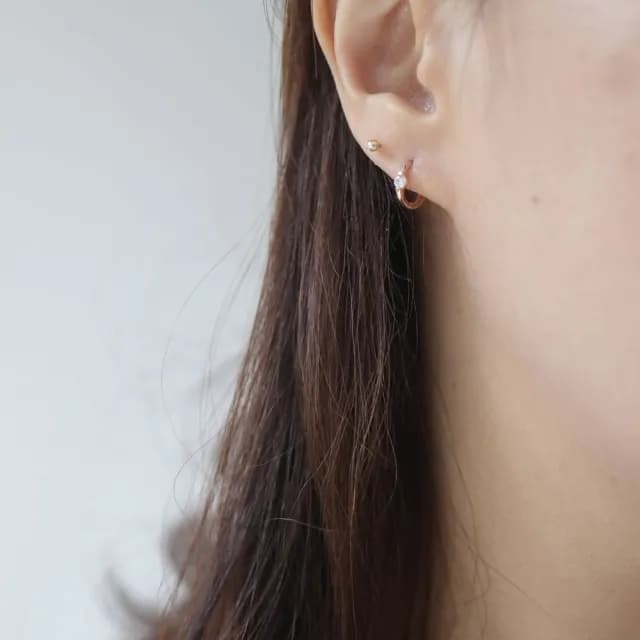 【CHARIS & GRACE 佳立思珠寶】14K金 耳環  簡約鑽耳扣耳環＿內徑 7mm