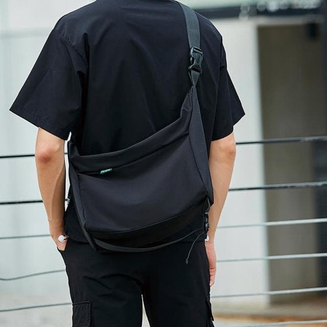 【LEEHER】母親節禮物 男生大包包/女生包包/日系包包/尼龍包包/單肩包/肩背包/書包/黑色斜背包/大學生書包/