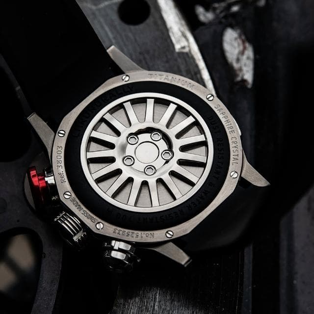 【EDOX 伊度】140周年 BMW 摩托車紀念錶 鈦金屬大日期計時手錶 送禮 禮物 推薦(E38003.TINRO.CARO)