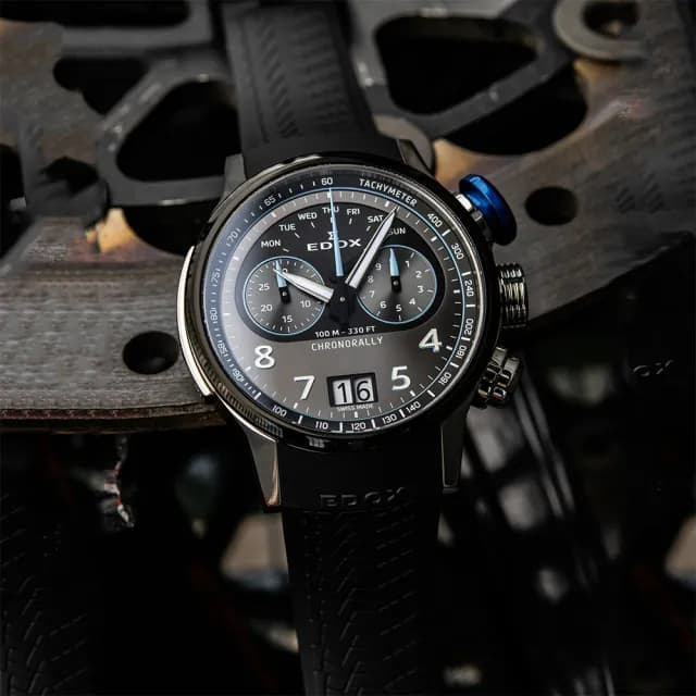 【EDOX 伊度】140周年 BMW 摩托車紀念錶 鈦金屬大日期計時手錶 送禮 禮物 推薦(E38003.TINBU.GNBU)