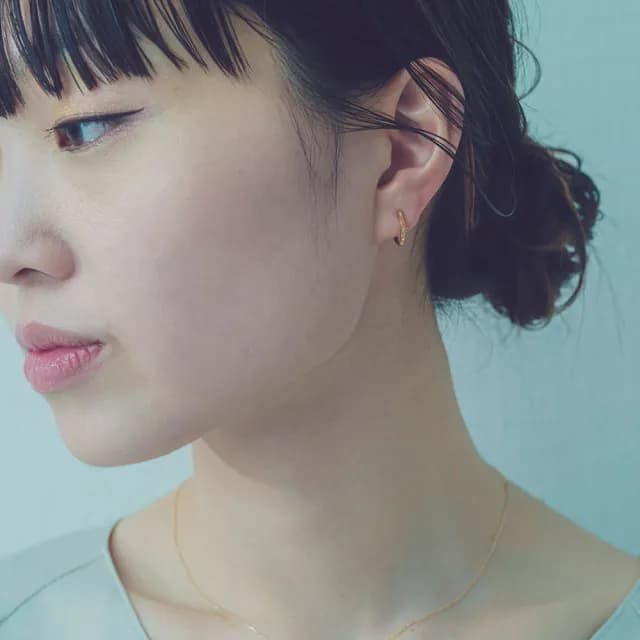 【ete】時尚雙面閃耀C型夾式耳環(金色)