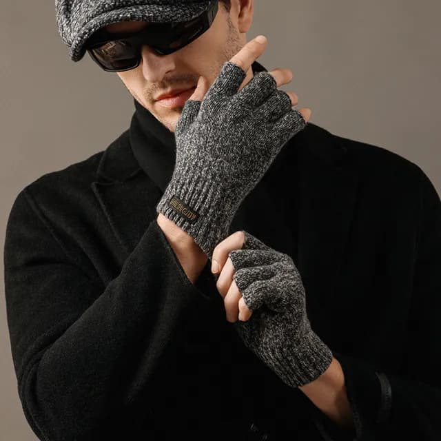【TLYS-J】男士針織半指款手套 機車防風觸屏手套 露指手套 打字手套 保暖手套 防風手套 登山手套(交換禮物)