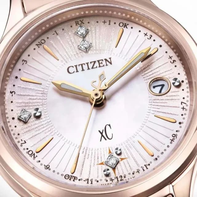 【CITIZEN 星辰】xC 光動能 鈦金屬 時尚女錶 禮物 推薦(ES9497-61X)