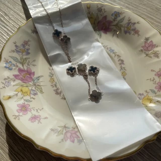 【Penny珮妮】鈦鋼18K玫瑰金四葉草項鍊(母親節禮物/交換禮物/送女友/送閨蜜/生日禮物)