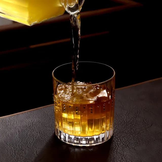 【買上癮xSharlife】銀河系威士忌酒杯(施華洛世奇元素 wisky杯 生日禮物 禮盒 情人節 新年)