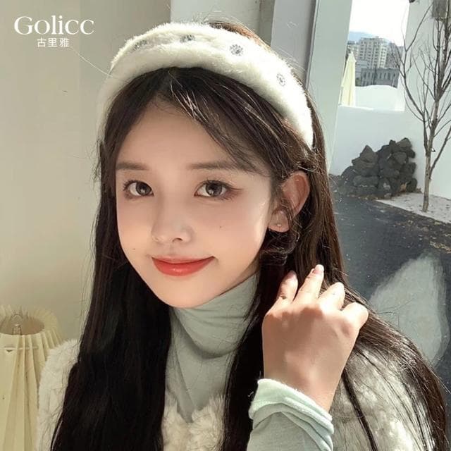【Golicc】髮箍小香風 水鑽 絨毛 寬版(母親節 生日 情人節 髮飾 頭飾 鯊魚夾 抓夾 禮物)