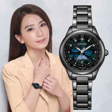 【CITIZEN 星辰】xC Hebe田馥甄 廣告配戴 100週年 宇宙幻彩 電波光動能腕錶 母親節 禮物 推薦(EE1008-56E)