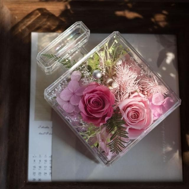 【House Deco 吾所飾室】創香水瓶玫瑰永生花擺飾(生日實用送媽媽老師女友禮物)
