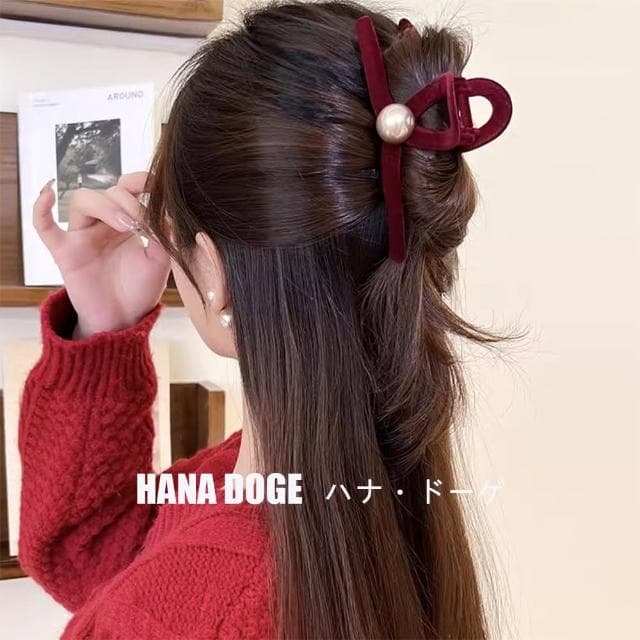 【HANA DOGE ハナ・ドーゲ】日系小香風高級感絲絨鯊魚夾大髮夾(聖誕節.交換禮物)