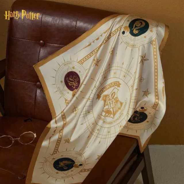 【Harry Potter 哈利波特】高級絲緞印花絲綢領巾絲巾圍巾包包綁帶(女友閨蜜情人老婆母親生日交換聖誕禮物)