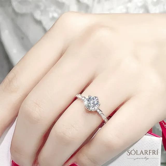 【SOLARFRi】輕奢閃耀戒指｜可調整戒圍大小禮盒包裝(情人女友母親老婆紀念日禮物)