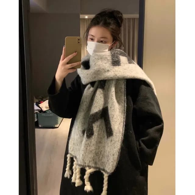 【橘魔法】大F蓬鬆麻花辮圍巾(雙面可圍 圍脖 披肩 脖圍 披巾 大人 配件 寒流 保暖 交換禮物)