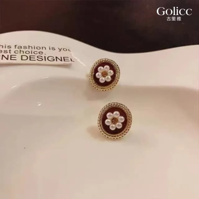 【Golicc】復古金邊珍珠花朵耳環(99購物限定 生日 飾品 耳釘 耳飾 耳墜 禮物)