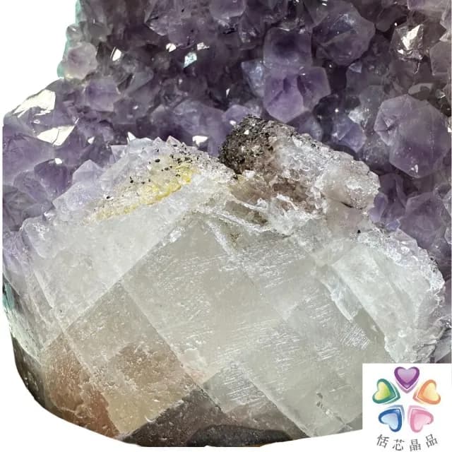 【恬芯晶品】PJ9烏拉圭方解石水晶開運外來財(紫水晶消磁淨化財運財位招財招貴人紫晶鎮新年禮物新春)