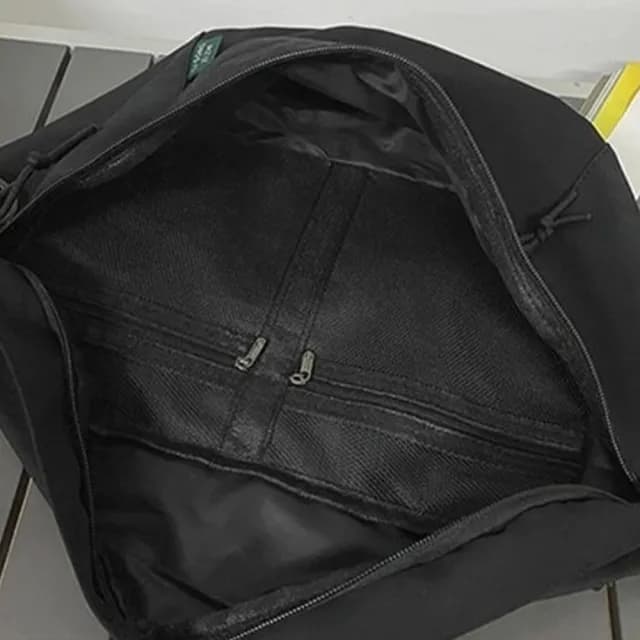 【LEEHER】情人節禮物 男生/包包/胸包/尼龍斜背包/黑色防潑水包/休閒尼龍包/韓國騎行胸包/戶外運動包/學生