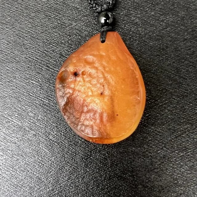 【Penny珮妮】琥珀蜜蠟原石全皮水滴雞油黃吊墜項鍊2款可選(生日禮物/母親節/送閨蜜/情人節/送女友)